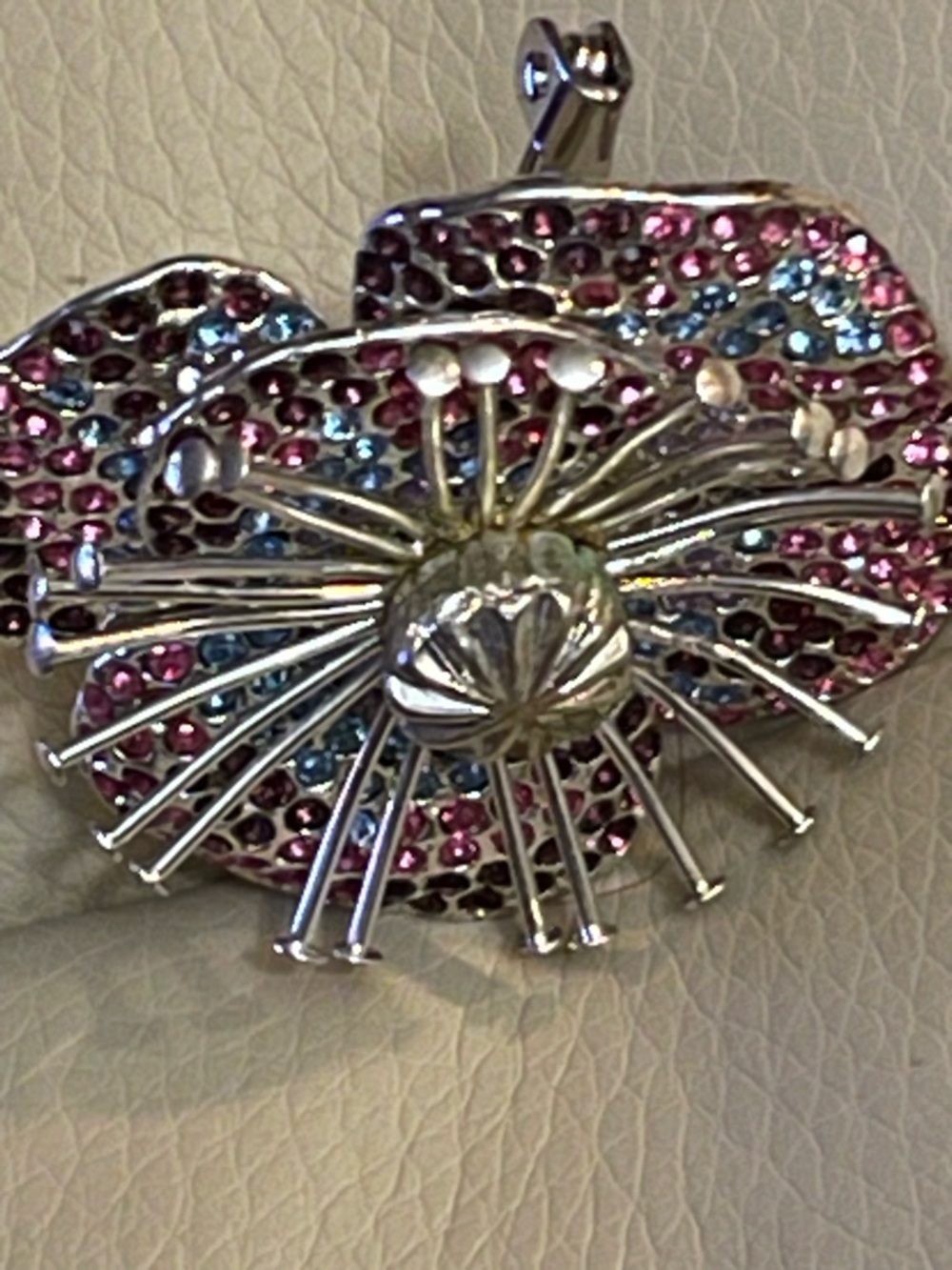 MARC JACOBS Multi-Color Crystal - Pink & Blue brooche mever used - Picture 14 of 16